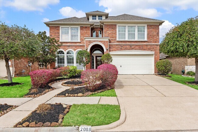 Foto del edificio - 2088 Silverthorn Ln