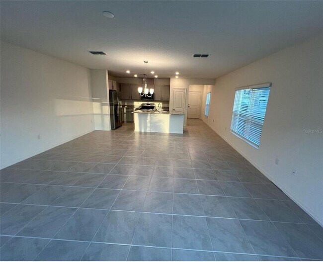 Foto del edificio - 680 Stoney Pointe Cir