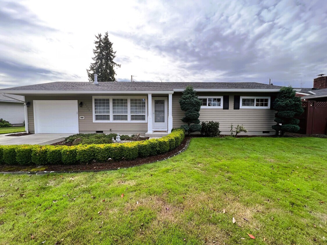 Primary Photo - 2529 TAYLOR AVENUE