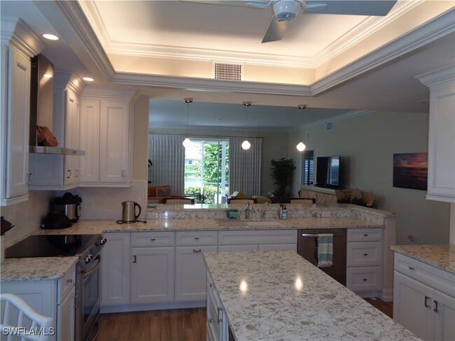 Foto del edificio - 6190 Reserve Cir