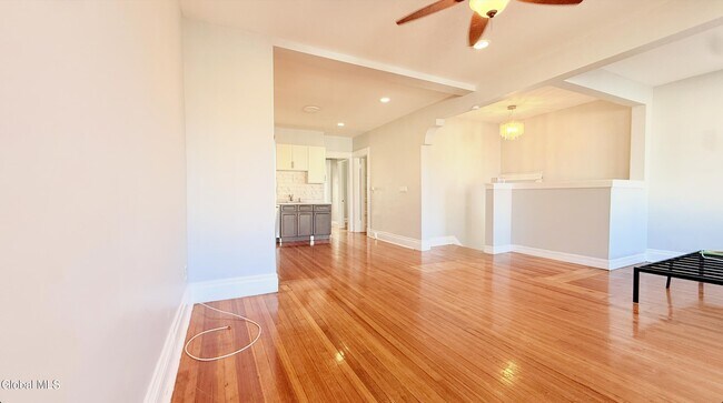 Foto del edificio - 554 Washington Ave