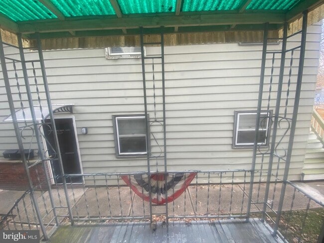 Foto del edificio - 109 N Thomas Ave