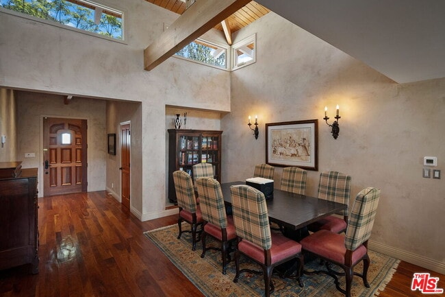 Building Photo - 2529 Pesquera Dr