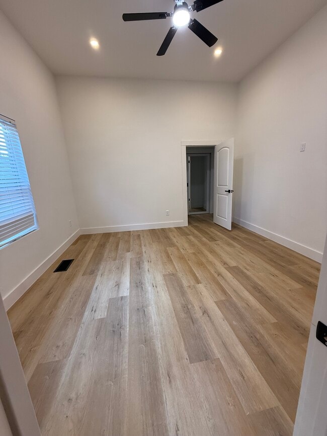 Photo - Wyoming Apartment