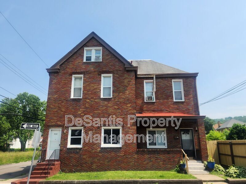 Photo - 732 Idlewood Avenue