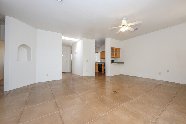 Building Photo - 3760 N Bay Horse Loop