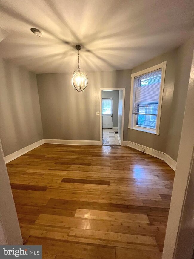 Building Photo - 5851 Walton Ave