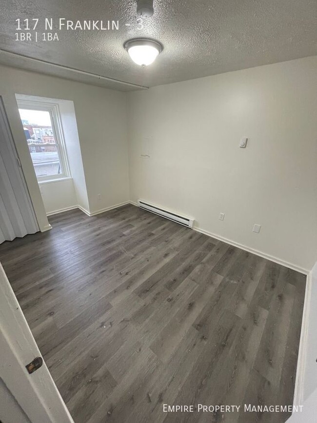 Building Photo - 3rd floor: 1 Bedroom / 1 Bathroom in Allen...