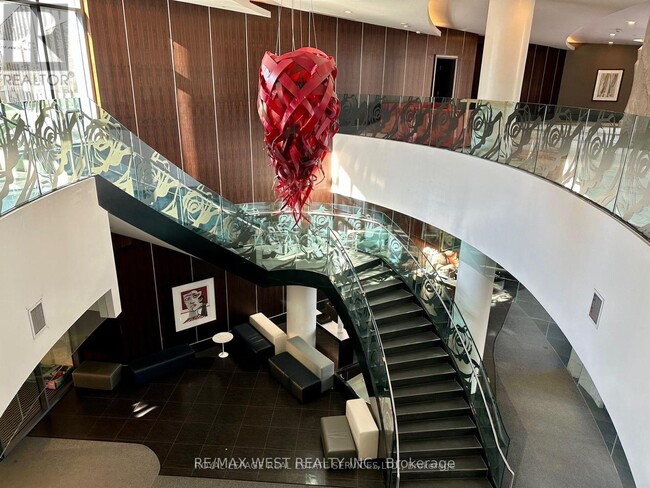 Photo du bâtiment - 5162 Yonge St