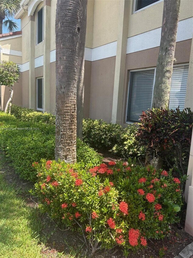 Foto principal - 815 Boynton Beach Blvd