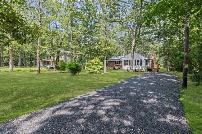 Building Photo - 68 Richter Rd