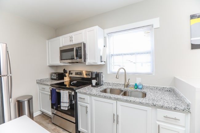 Photo - 1265 Pall Mall St Apartment