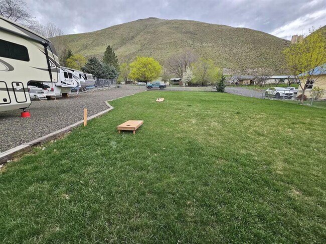 Foto del edificio - 165 Heath Dr