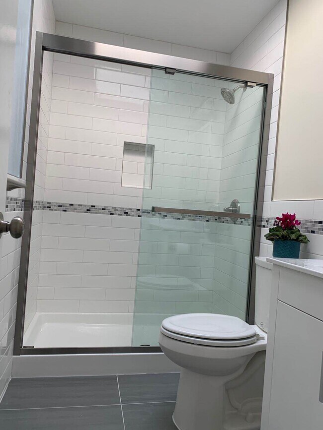Bathroom - 1945 Bush St