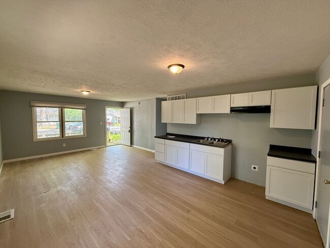 Foto del edificio - 3 Bed 1 Bath Home - Housing Choice Voucher...