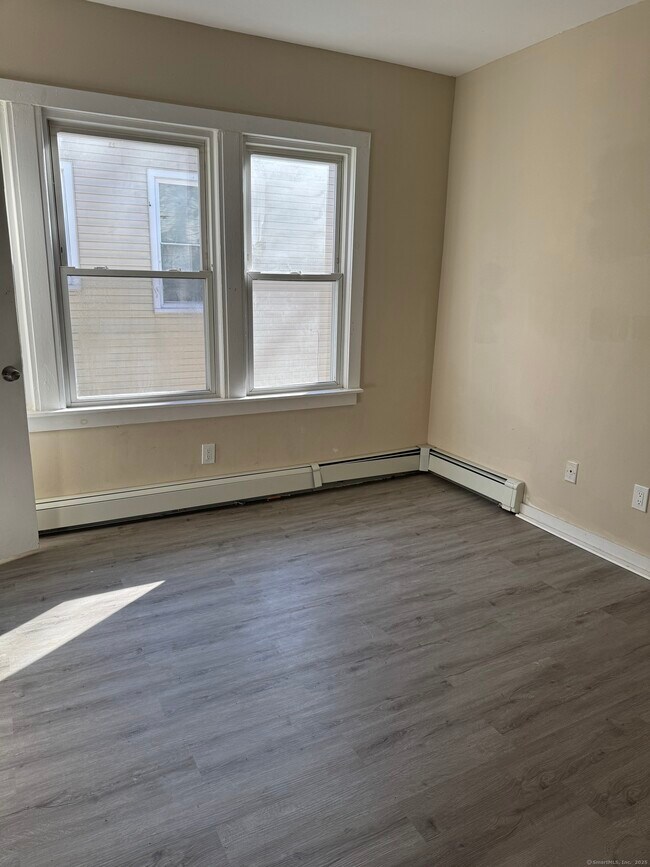 Foto del edificio - 440 Dixwell Ave