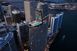 Building Photo - 300 Biscayne Blvd Way