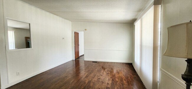 Foto del edificio - 3513 Sandpiper Rd