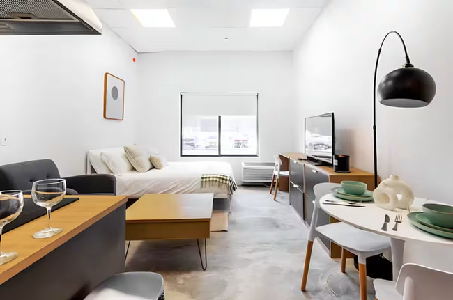 Interior Photo - Encore