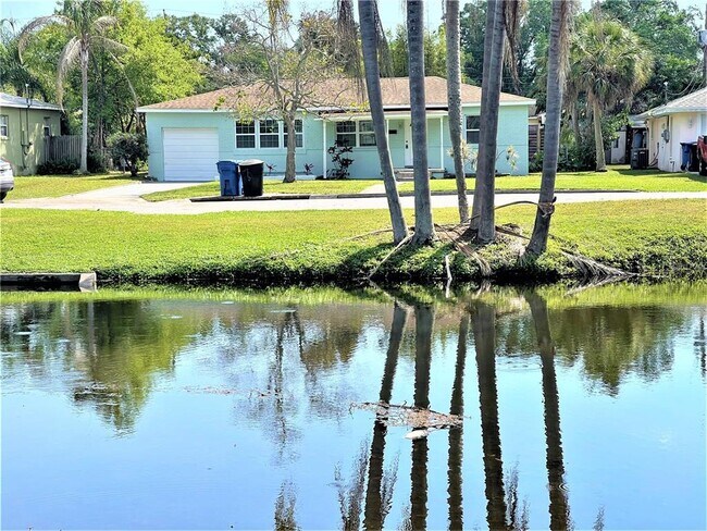 Foto del edificio - 5036 Oxford Ave N
