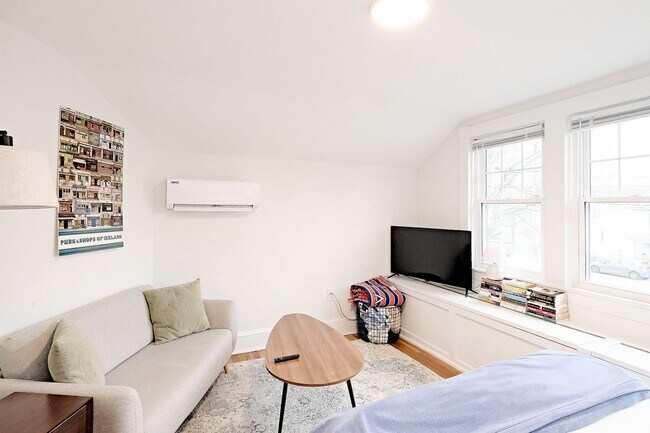 Foto del edificio - Nicely Updated Fry's Spring Apartment With Utilities Included
