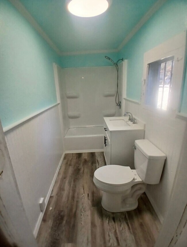 Foto del edificio - 1601 12th Ave W