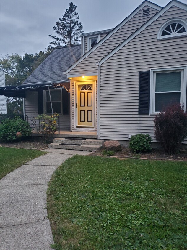 366 Smith Ave, Sharon, PA 16146 House Rental in Sharon, PA