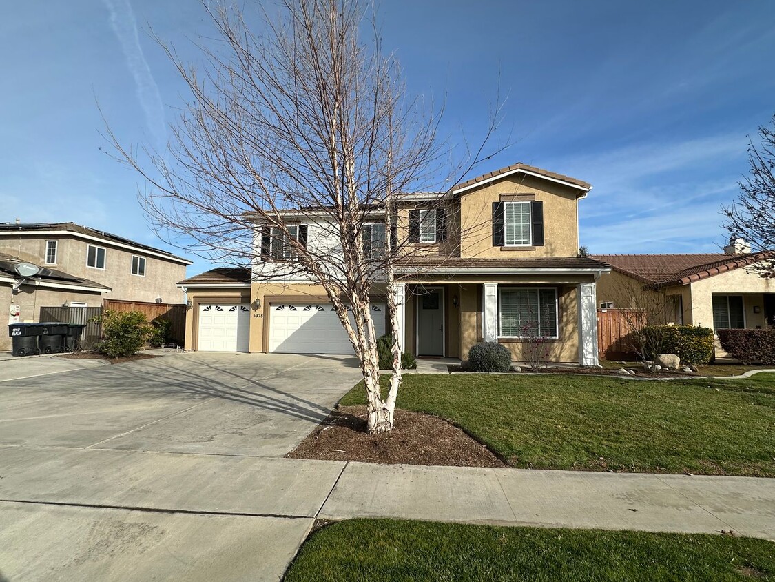 Primary Photo - Two Story Home located in the Foxwood Estates