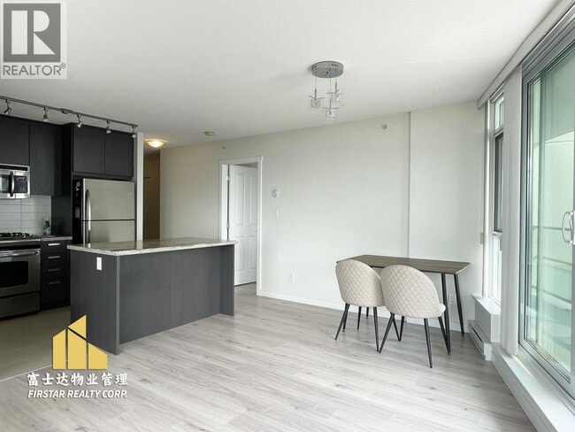 Photo du bâtiment - 6688-6688 Arcola St