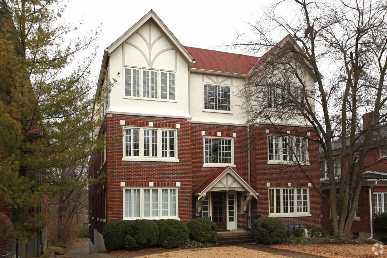 2053 Douglass Blvd, Louisville, KY 40205 Apartments in Louisville, KY