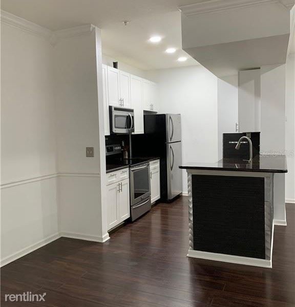 Building Photo - 14341 Fredricksburg Dr