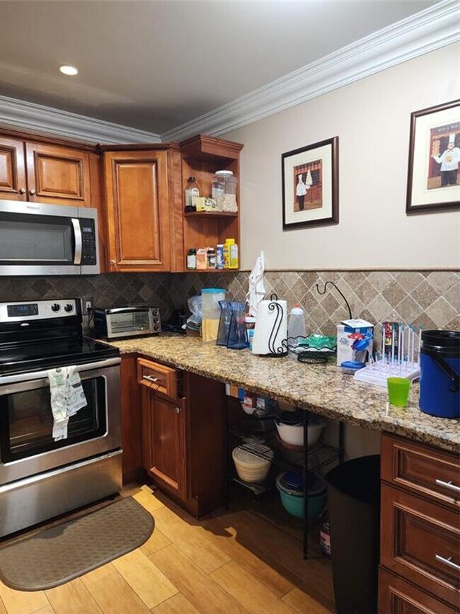 Foto del edificio - 3127 Cocoplum Cir