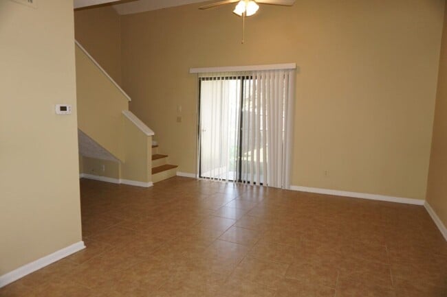 Foto del edificio - 2 bedroom 2 bath townhouse located need NSA Jax