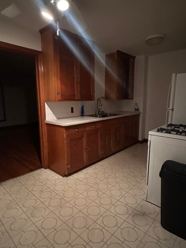 Building Photo - 4304 Cedar Ave S