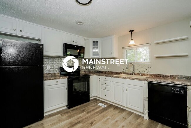 Foto del edificio - 4 Bedroom Pet-Friendly Home in Indianapoli...