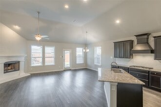 Building Photo - 1017 Lake Cypress Ln