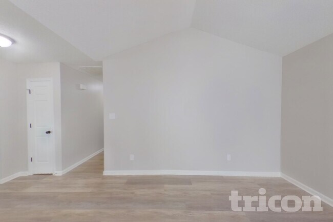 Foto del edificio - 5804 Brick Landing Dr