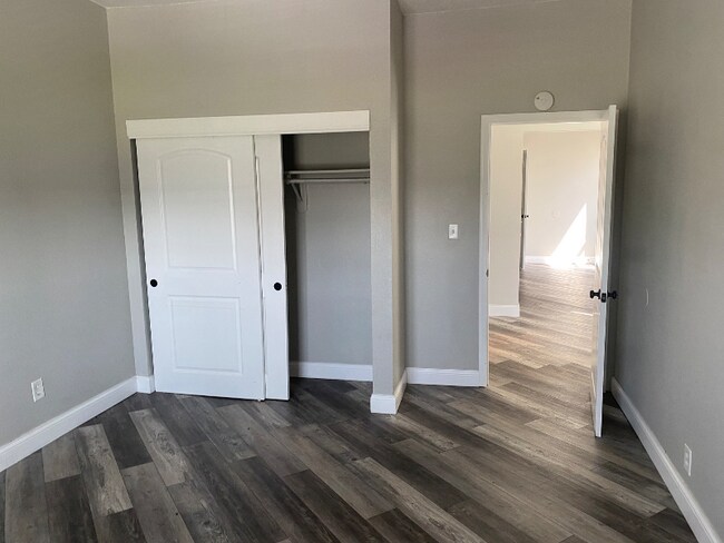 Foto del edificio - 3400 E 14th St