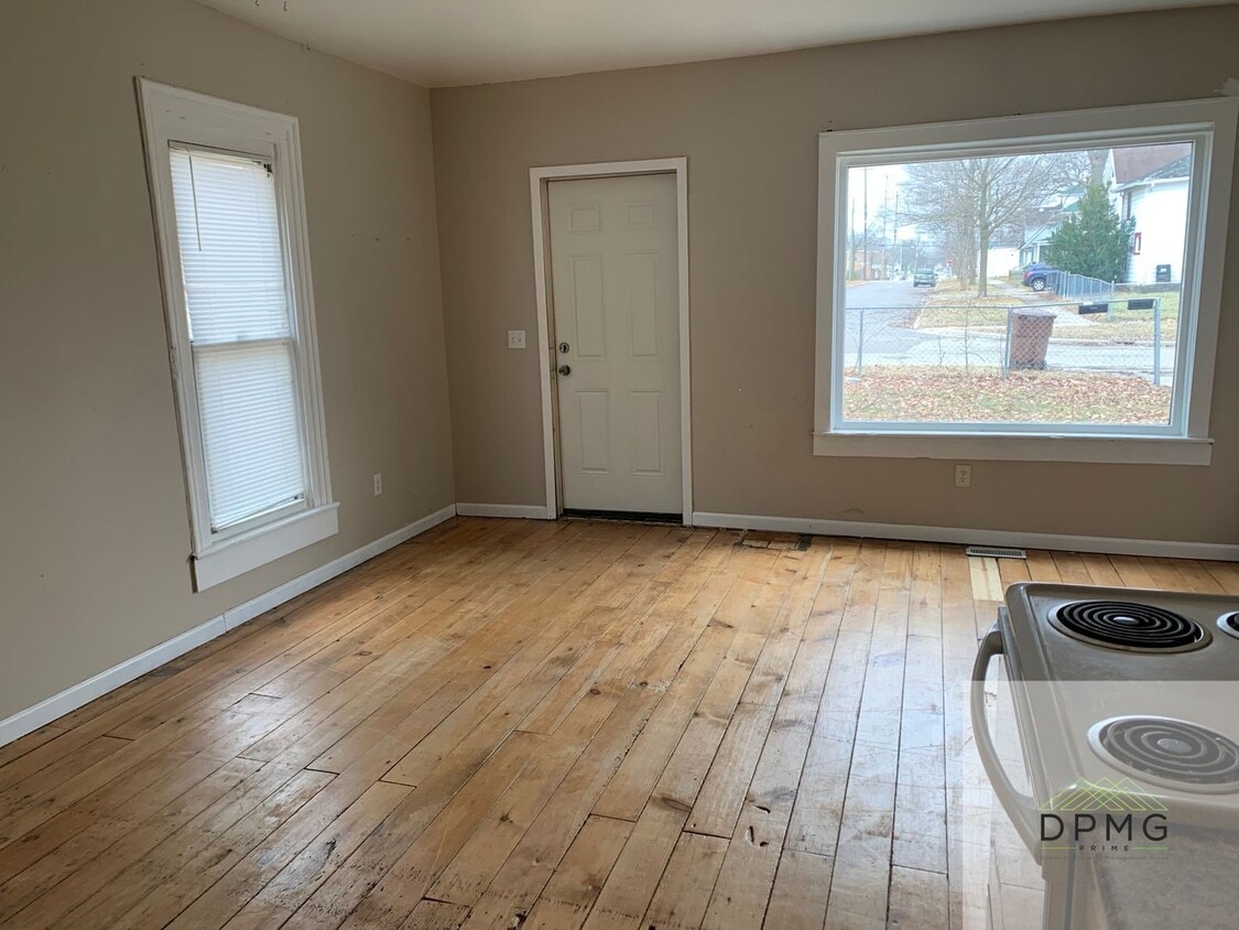 Photo - 831 Vine Street