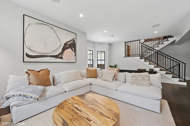Foto del edificio - 735 Baldwin Rd