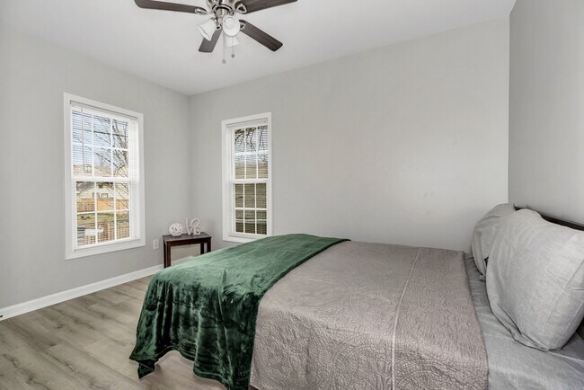 Foto del edificio - 505 Ward Ave NE