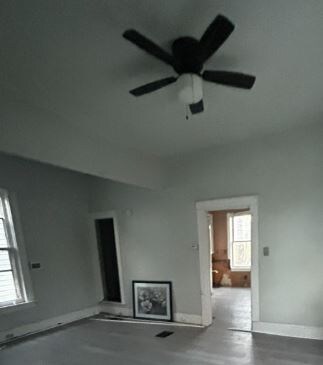 Building Photo - 5657 Roosevelt Pl