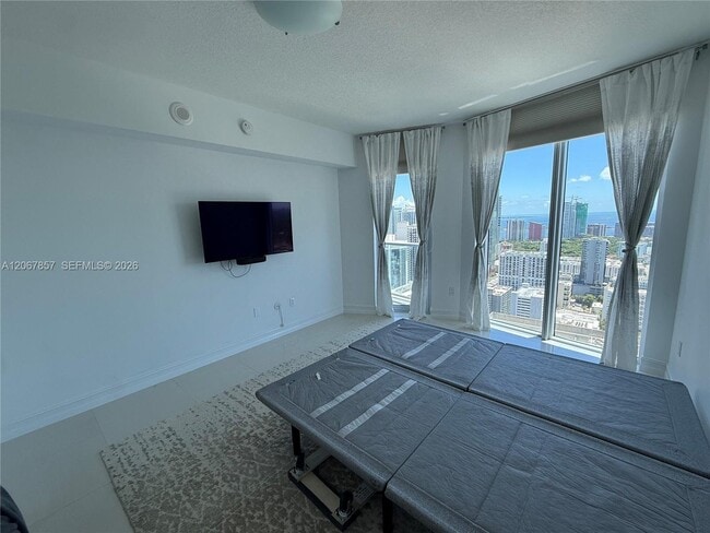 Photo - 185 SW 7th St (Miami, FL) Apartment