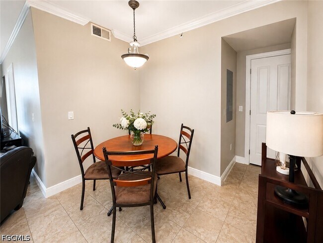 Foto del edificio - 2825 Palm Beach Blvd