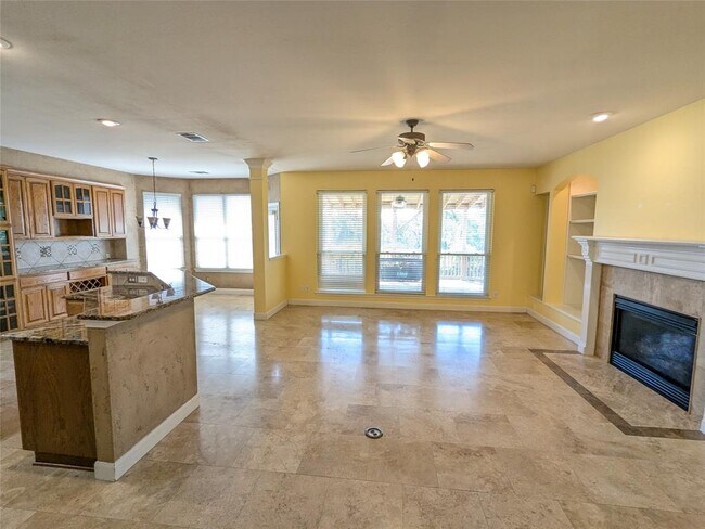 Building Photo - 7306 Ellaview Ln