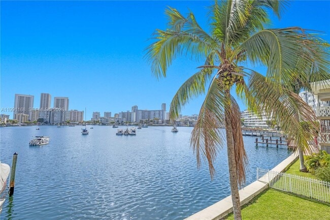 Foto del edificio - 462 Golden Isles Dr