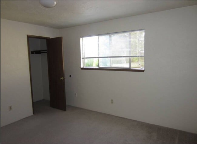 Building Photo - 1035 NW 27th St