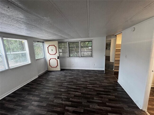 Foto del edificio - 12036 Grace Ln