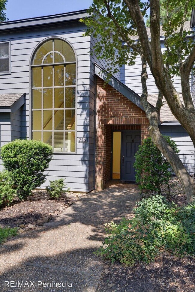 Building Photo - 4 br, 3.5 bath House - 256 Archers Mead