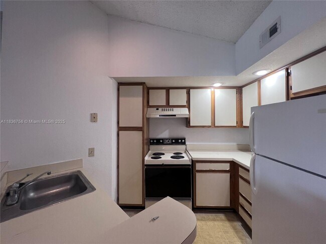 Foto del edificio - 1401 Village Blvd